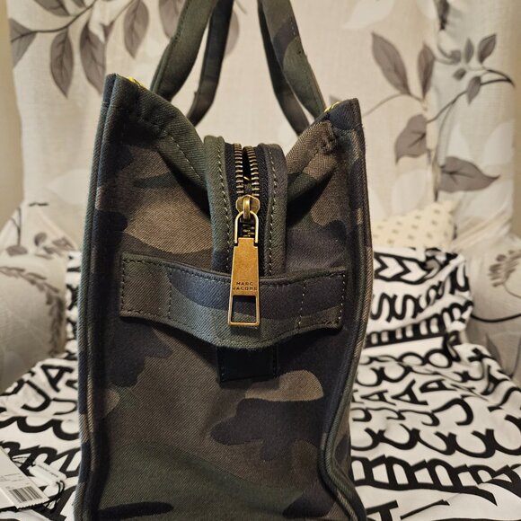 Marc Jacobs Medium Camouflage Tote - Picture 7 of 8